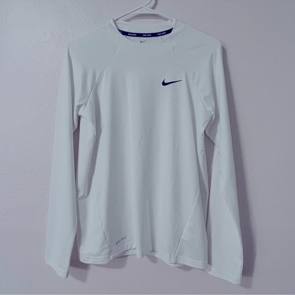 Nike Swim Dry Fit Long Sleeve Tee Sz M ✨AWESOME✨ - Picture 1 of 6